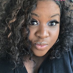 Meet your Posher, Monique